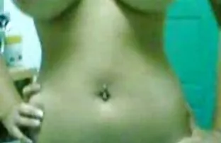 XXX امین کبیر به همراه همسرش در دفتر سینه و سكسك جامد جوراب را به رئیس جمهور تسلیم کرد