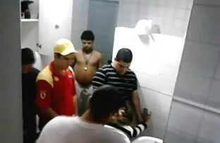 XXX در حالی که گل سكس قوي جامد میخ های او در این مرحله میخکوب می شود ، یک عیار بیلی یک dildo را به گربه خود وارد می کند