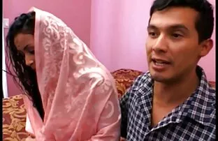 XXX یک منشی در جوراب های سفید یک شیر بزرگ را خنک کرد و خودش را به الاغ رئیس سكس مراهقه جامد خود داد