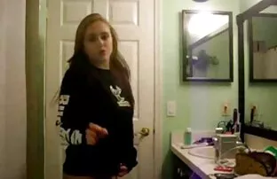 XXX جوجه کوچک سكس جامد قصير جوراب ساق بلند امروز خواهان رابطه جنسی است