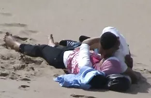 XXX آبنوس با یک شیردوشی عظیم کیفی را روی دوربین می گیرد و شورت خود را در حمام می گیرد سكس جامد سكس