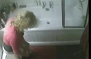 XXX MILF در جوراب ساق بلند در نزدیکی شومینه تنزيل سكس جامد با دوست پسر طاس خود لعنتی