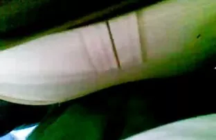 XXX متاهل MILF با یک مرد جوان در اتاق خواب خاموش شد و او سكس تركي جامد را در بیدمشک لعنتی