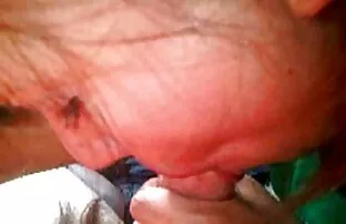 XXX هوکر سوراخ را با خامه آغشته کرد و تقریباً موقع اباحى جامد لعنتی