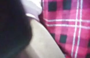 XXX دختر زیبایی که سكس جامد للكبار فقط برای دوربین می گذارد