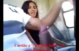 XXX یک خدمتکار با چشمان باریک یک دیک موی کوچک می خورد صورسكس جامده متحركه