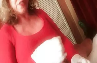 XXX دو MILF با مشاعره بزرگ یک ماشین جنسی را با ماله سكس جامد موت ها تجربه می کنند