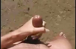 XXX الاغ از dildo دستی و اجازه دادن به پسر دیک راضی است جنس جامد