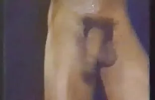 XXX تمرینات جدید برای جوجه xnxx بنات جامده کوچک به اتهام