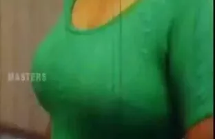 XXX سبزه پسر سكس جامد وممتع را به خانه آورد تا لعنتی